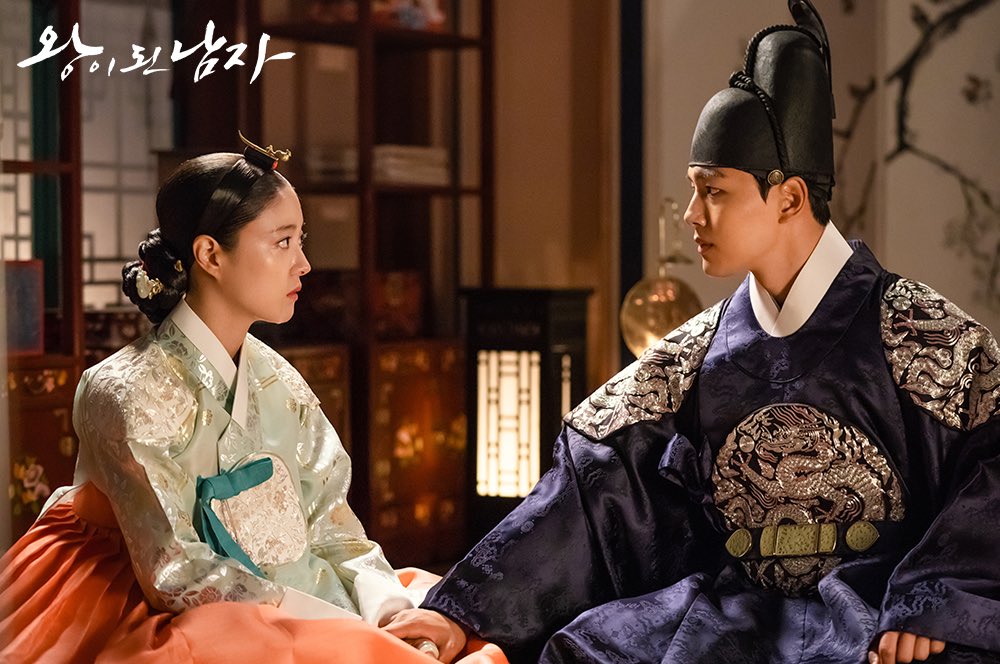 《双面君王》剧照第25张图片