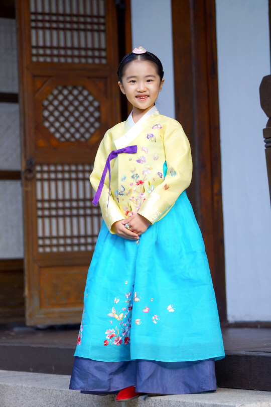 《皇后的品格》剧照第57张图片