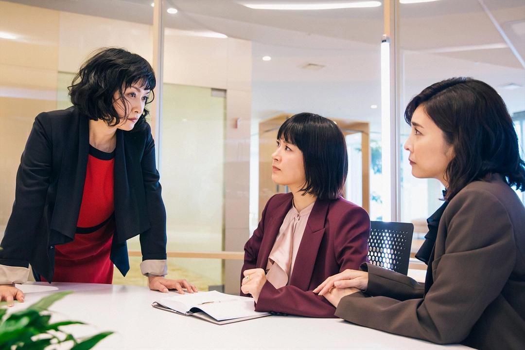 《丑闻专门律师》剧照第14张图片