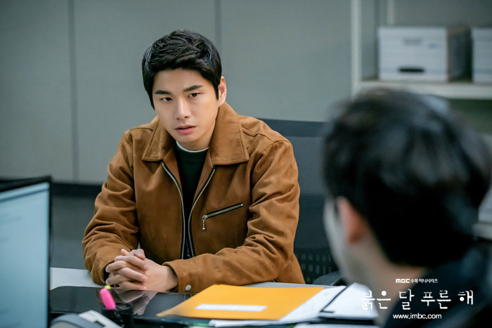 《赤月青日》海报第43张图片