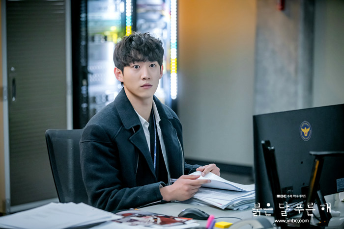 《赤月青日》海报第24张图片