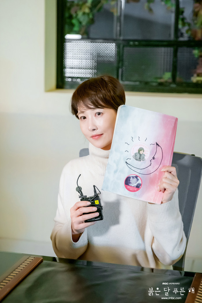 《赤月青日》剧照