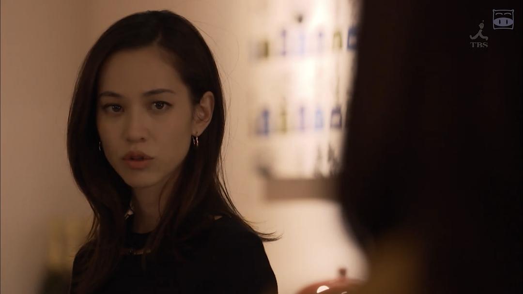 《傲骨贤妻》剧照第26张图片