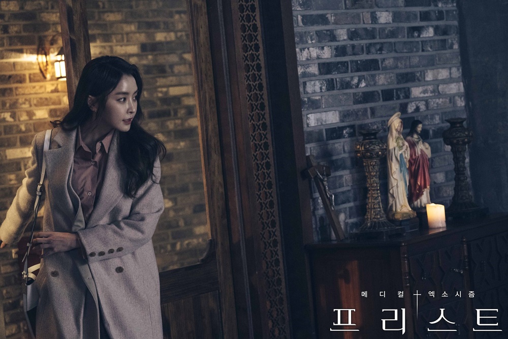 《司祭》海报第28张图片