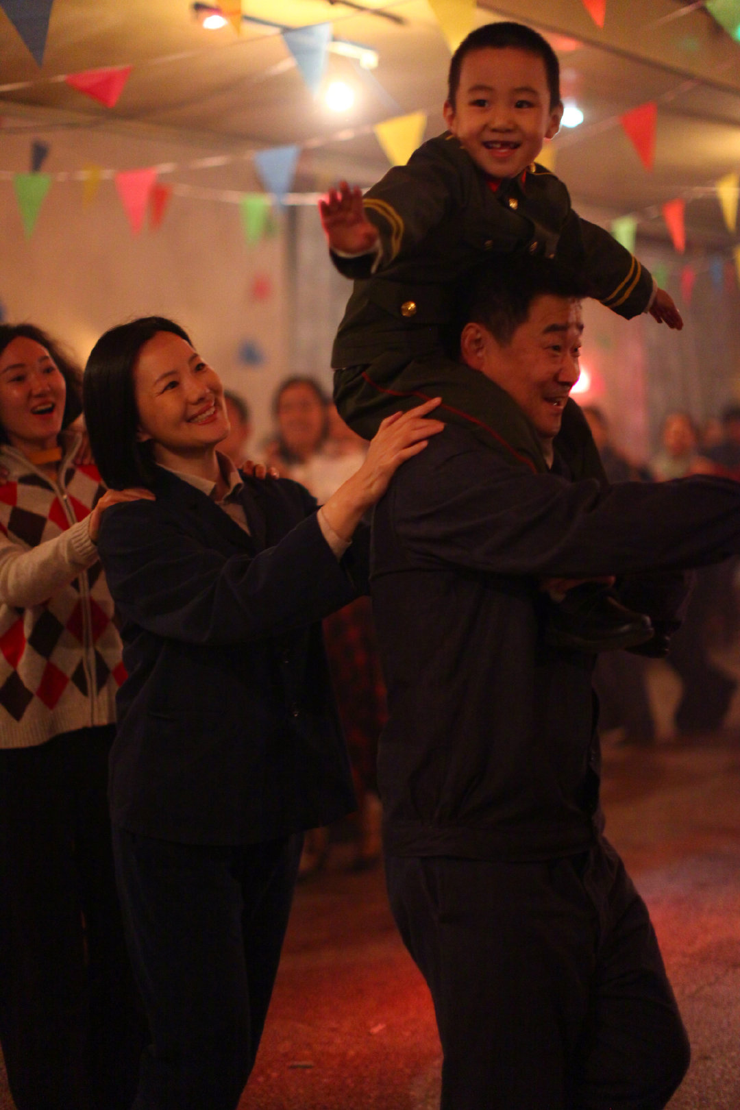 《地久天长》剧照第1张图片