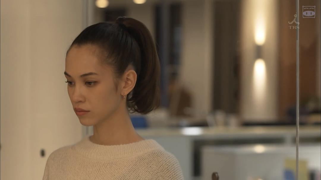 《傲骨贤妻》剧照第39张图片