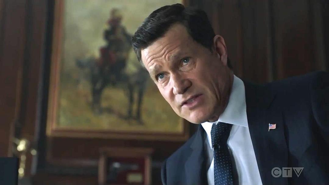 《互怼特工》剧照第11张图片