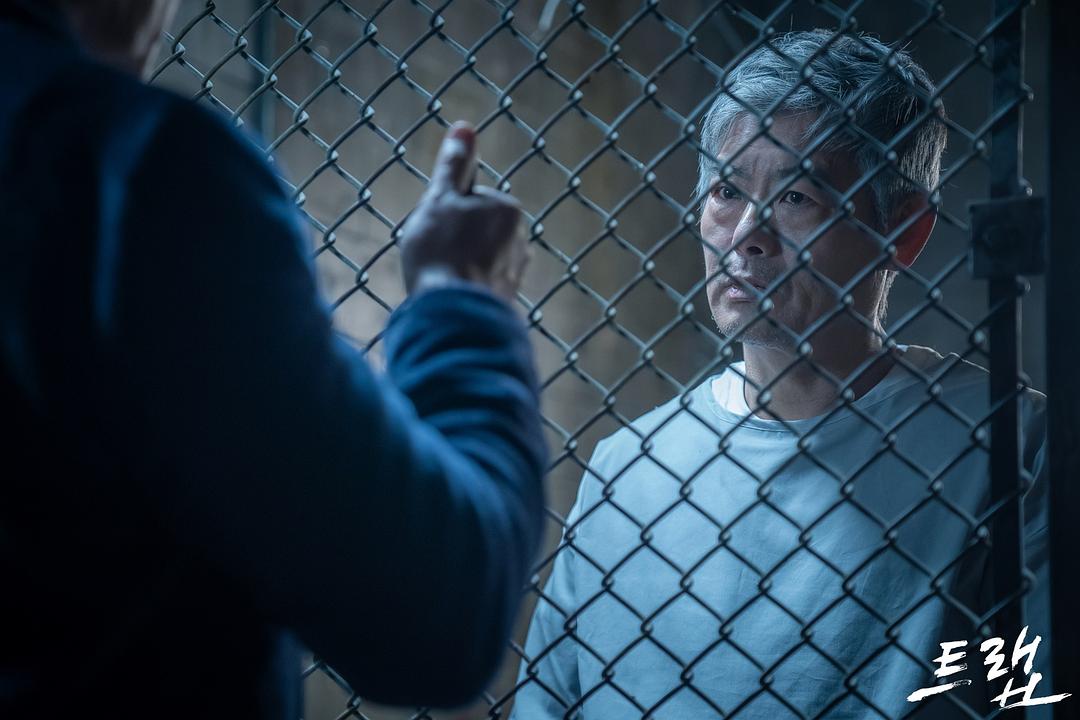 《圈套》海报第28张图片