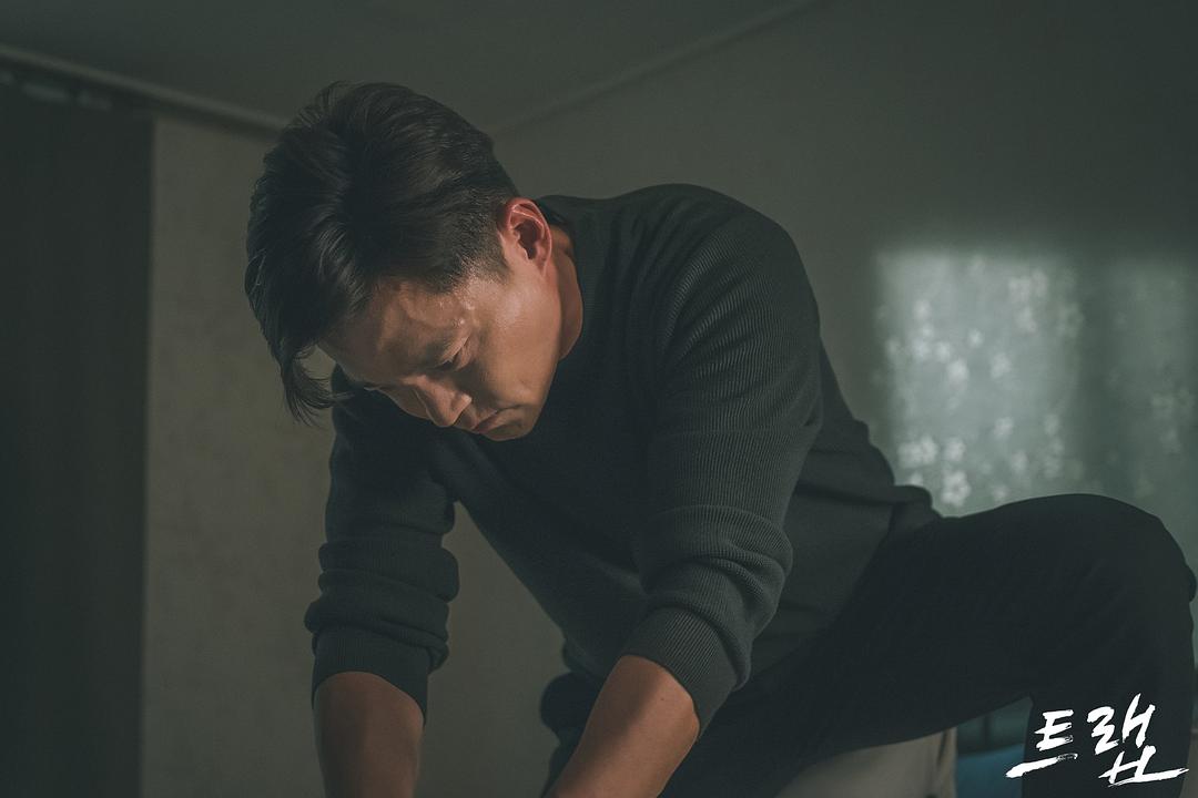 《圈套》海报第15张图片