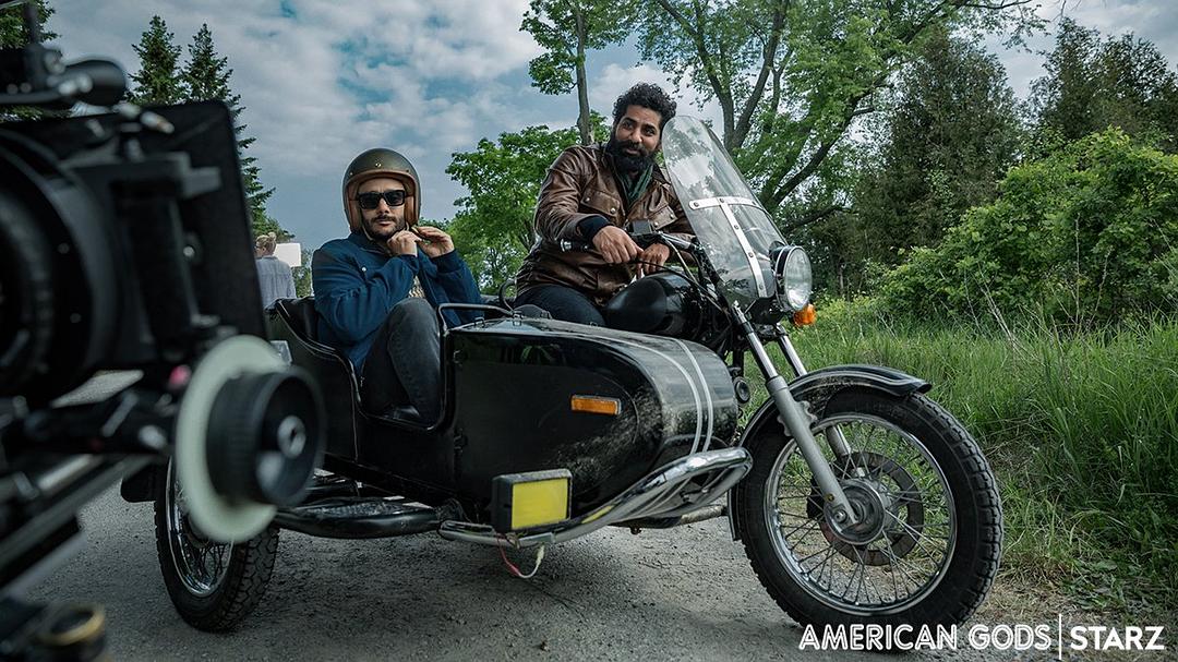 《美国众神第二季》海报