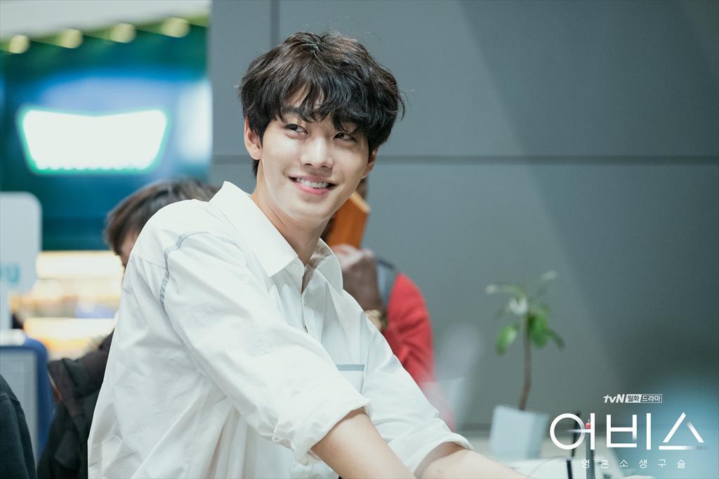 《深渊》剧照第20张图片