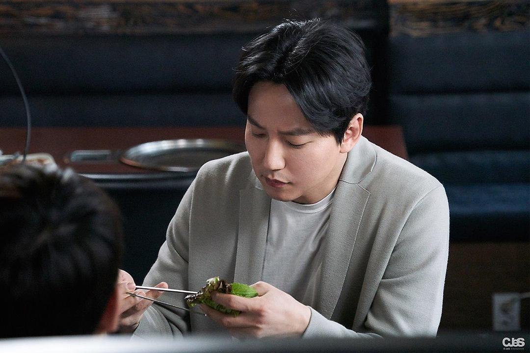 《热血司祭》海报第52张图片