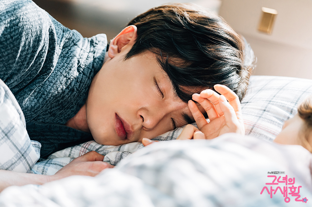 《她的私生活》剧照第21张图片