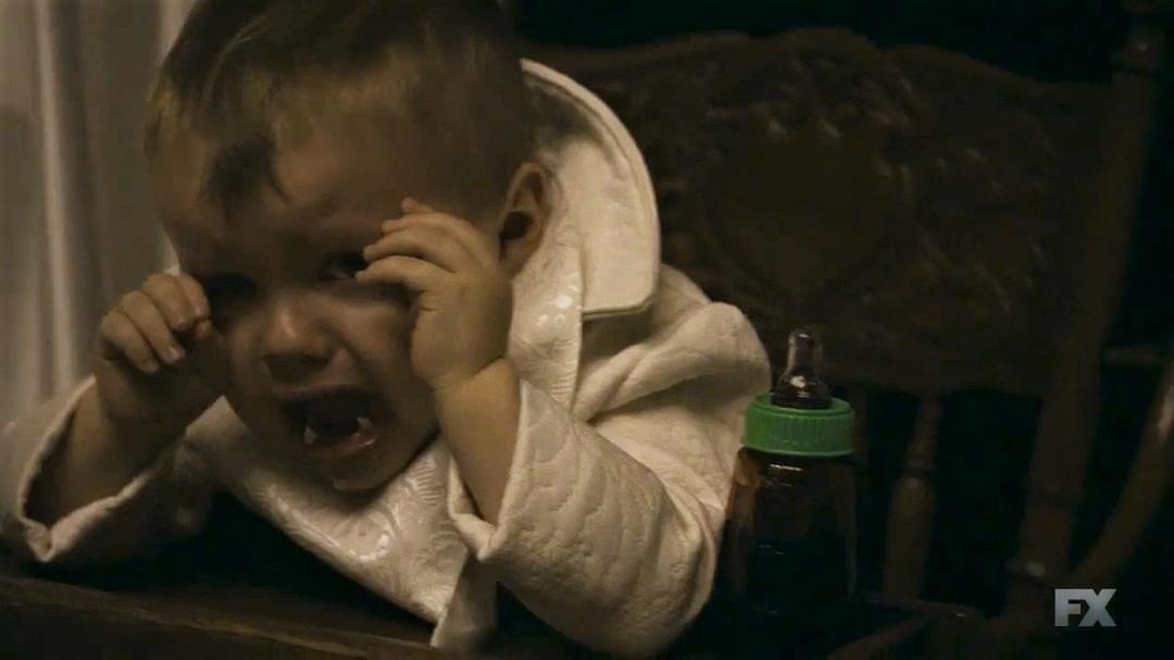 《吸血鬼生活第一季》海报第13张图片