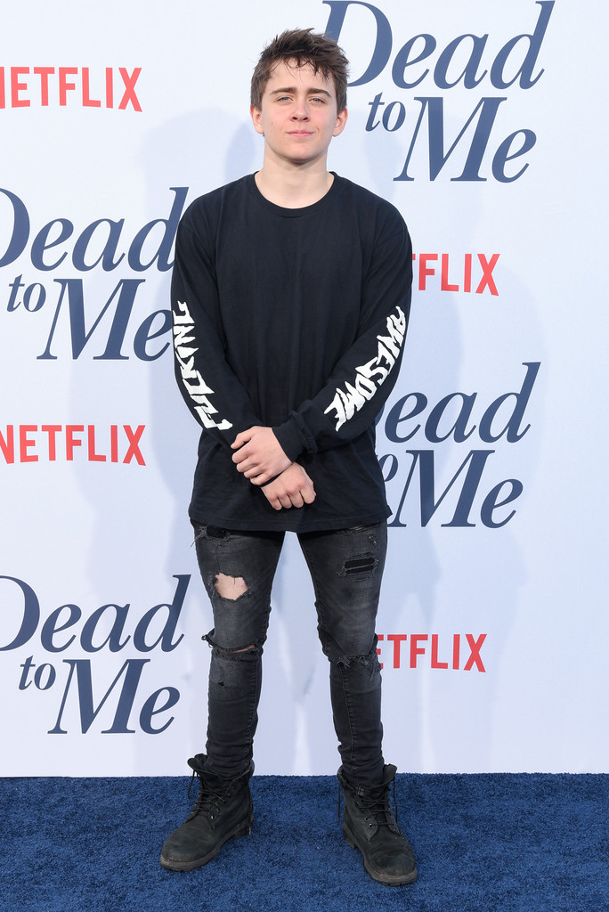 《麻木不仁第一季》海报第13张图片