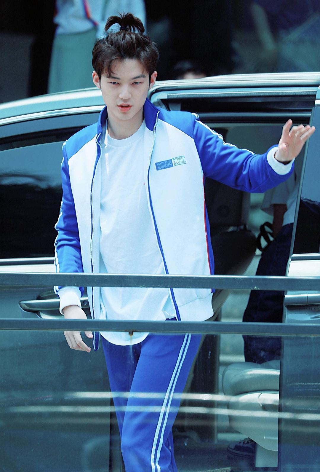 《奋斗吧，少年！》海报第56张图片