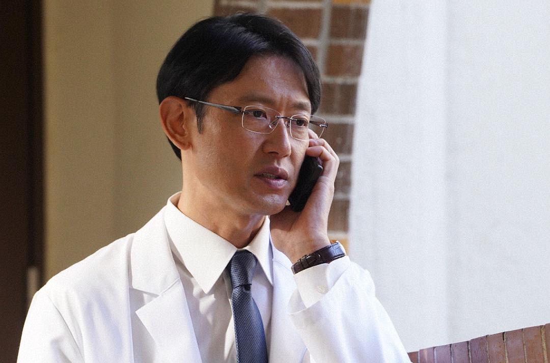 《白色巨塔》剧照第48张图片