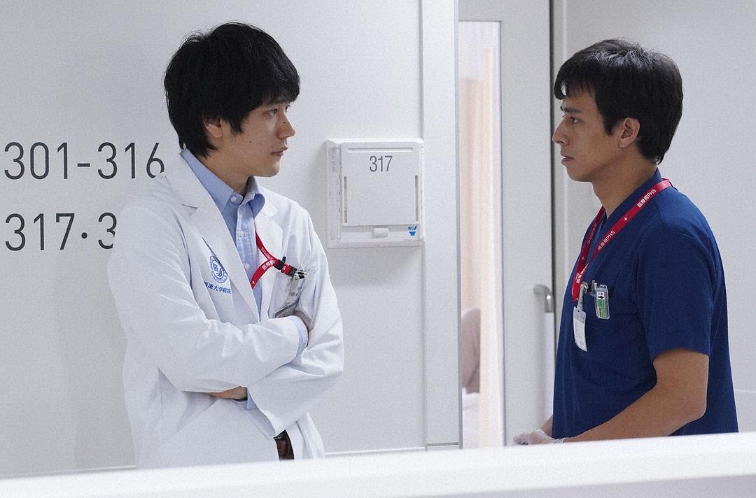 《白色巨塔》剧照第46张图片