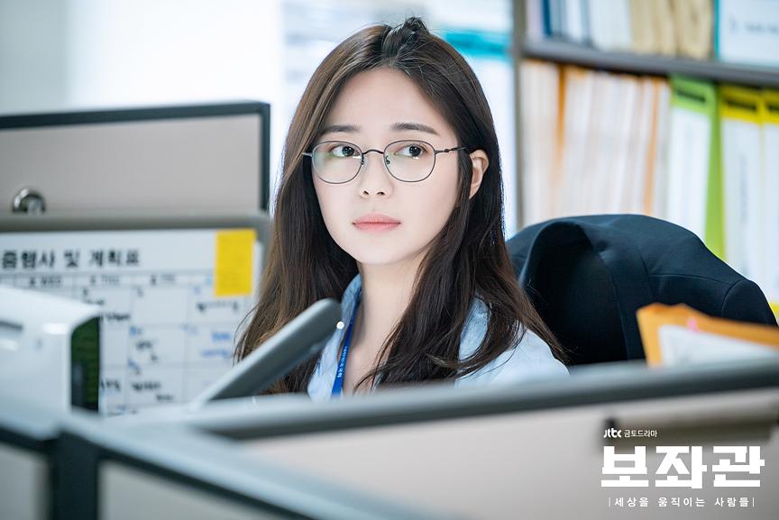 《辅佐官：改变世界的人们》剧照第11张图片