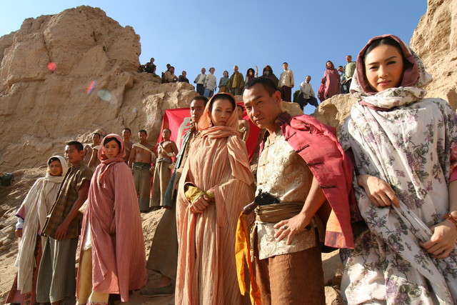 《火舞黄沙》剧照第23张图片