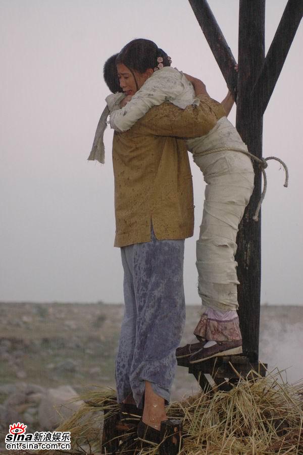 《火舞黄沙》剧照第14张图片