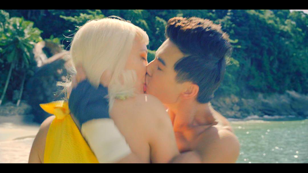 《黑镜第五季》海报第35张图片