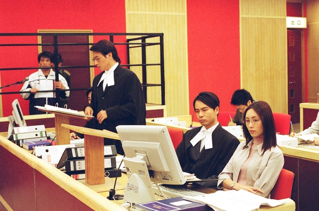 《法网伊人》海报第11张图片