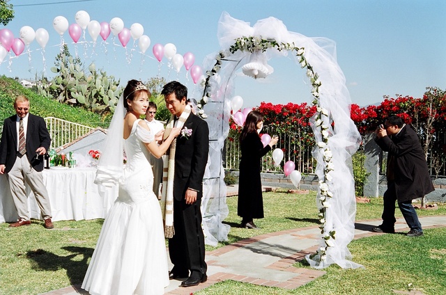 《十万吨情缘》海报第20张图片