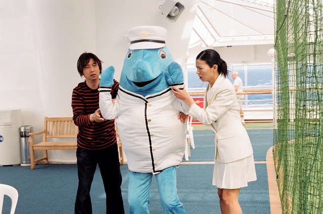 《十万吨情缘》海报