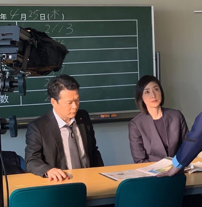 《紧急审讯室3》海报第28张图片