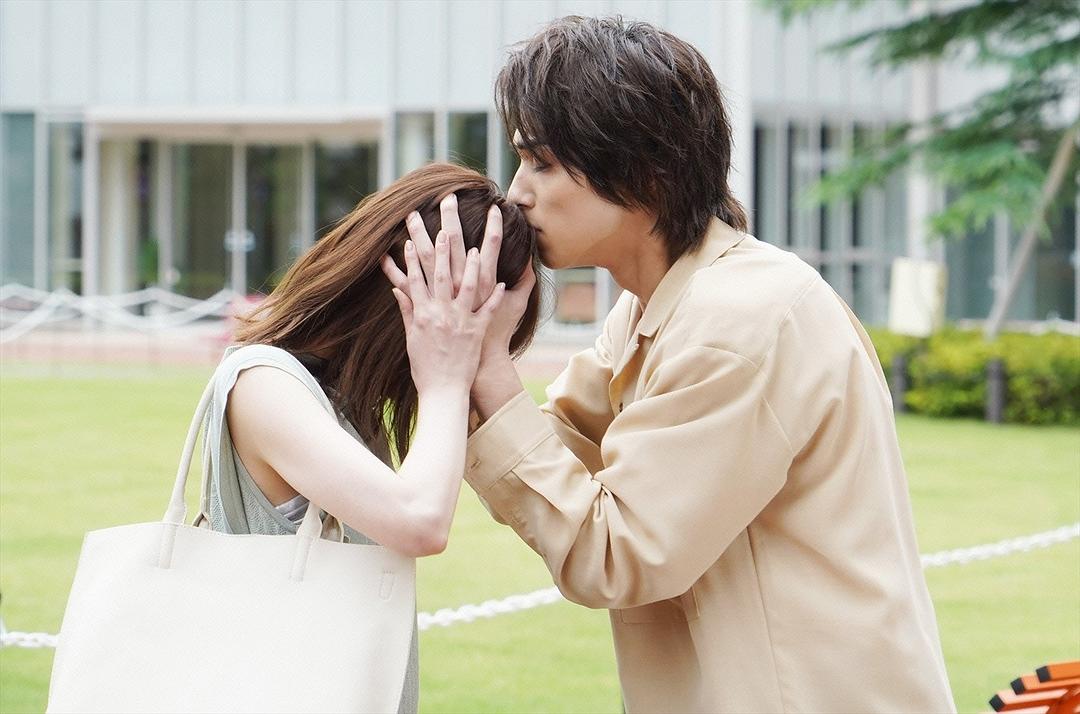 《轮到你了》剧照第11张图片