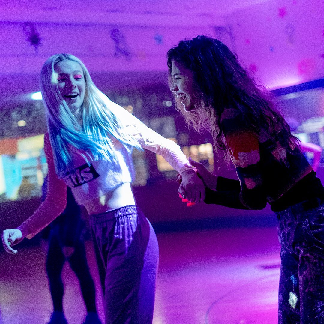 《亢奋第一季》剧照第15张图片