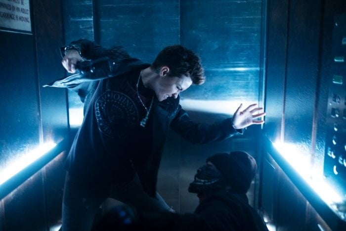 《蝙蝠女侠第一季》剧照第11张图片