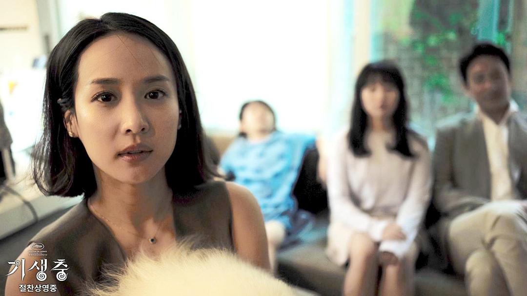 《寄生虫》剧照第21张图片