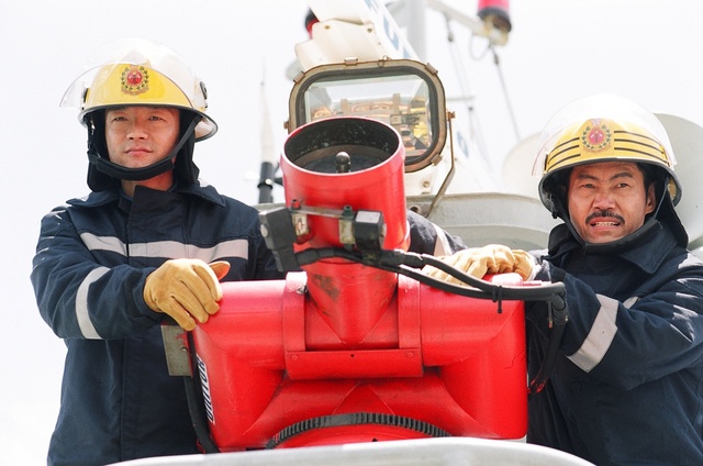 《烈火雄心2》海报第22张图片