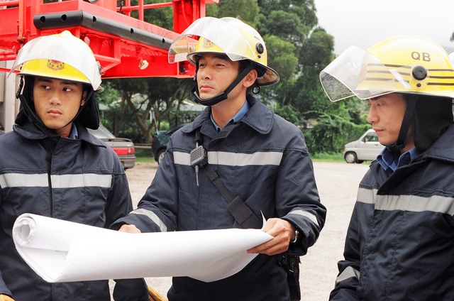 《烈火雄心2》海报第21张图片