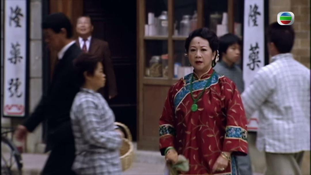 《银楼金粉》剧照第26张图片