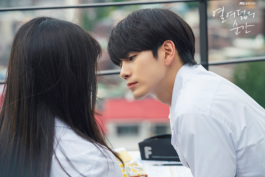 《十八岁的瞬间》剧照