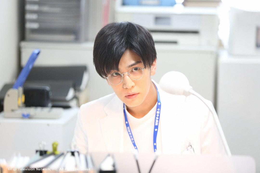 《夏洛克：未叙之章》剧照第12张图片