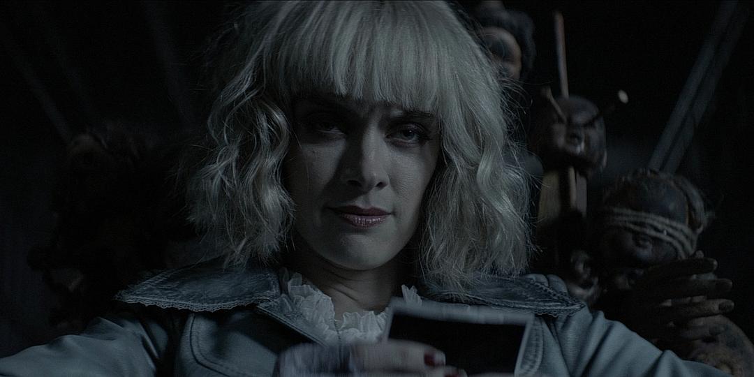 《蝙蝠女侠第一季》剧照第20张图片