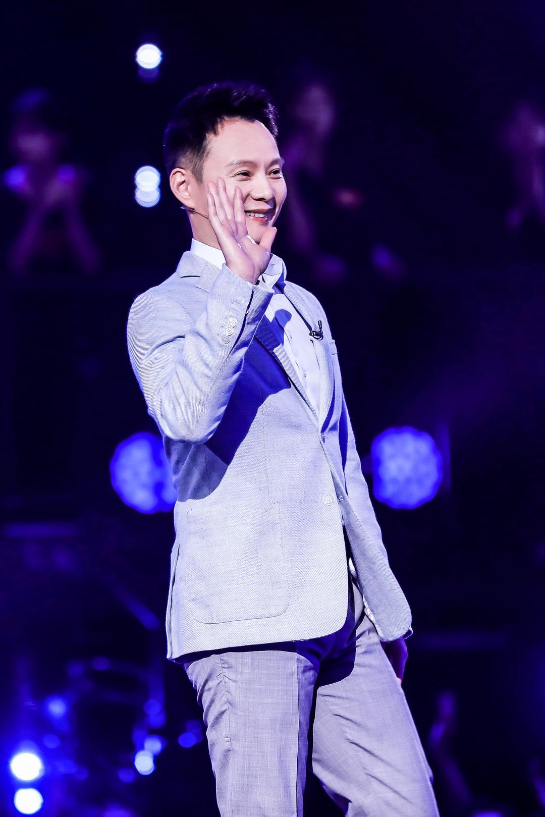 《舞蹈风暴》海报第49张图片