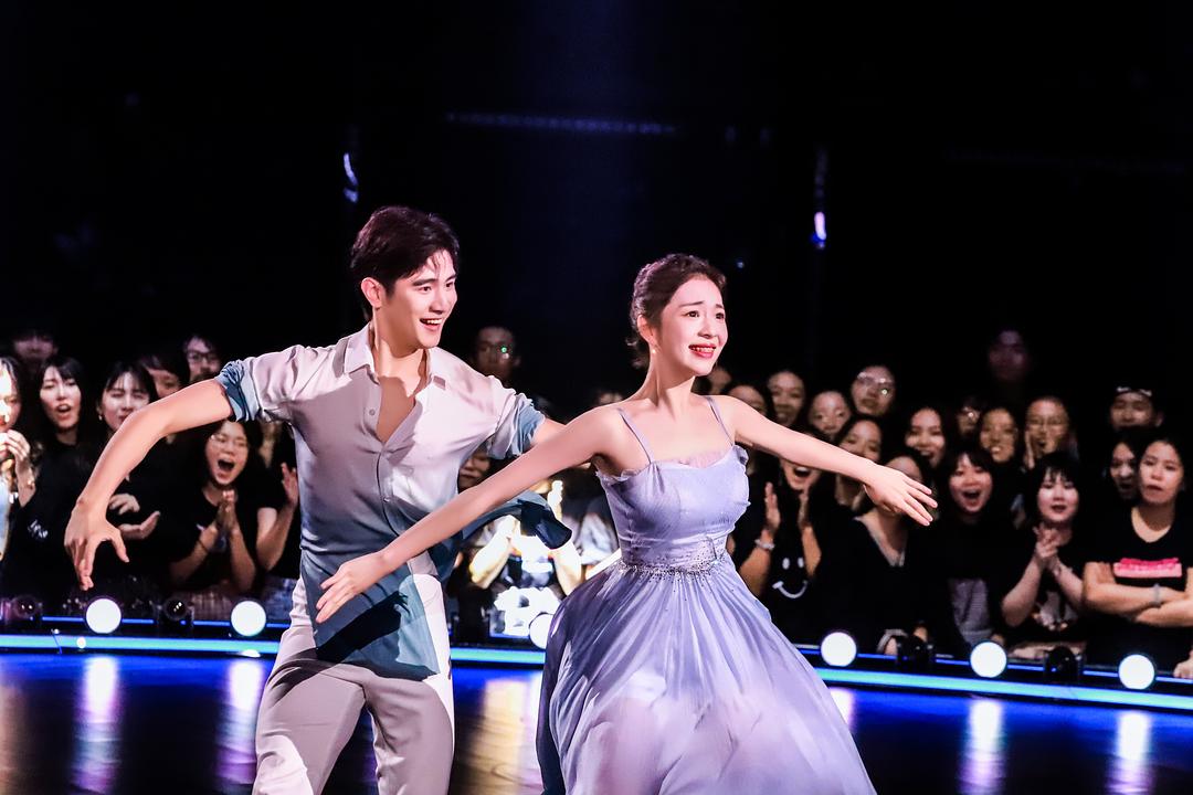 《舞蹈风暴》海报第27张图片