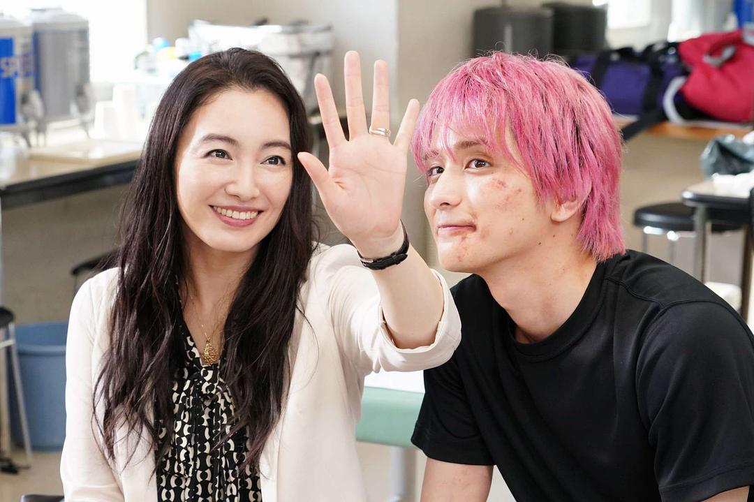 《伪装不伦》剧照第40张图片