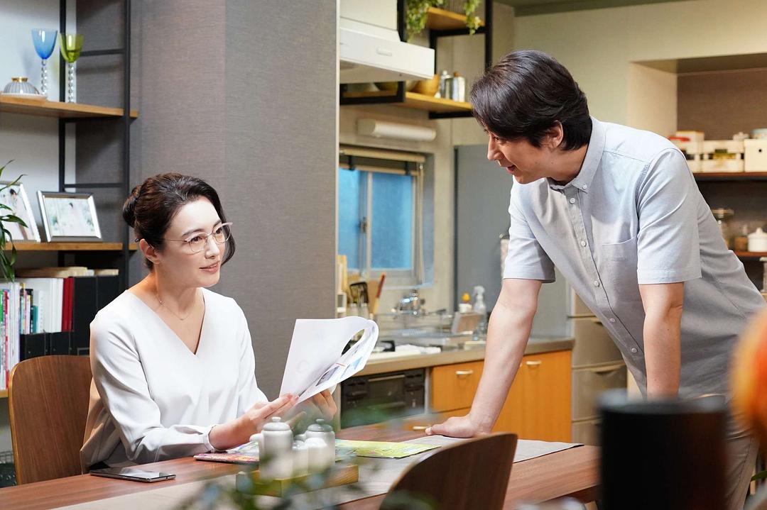 《伪装不伦》剧照第38张图片