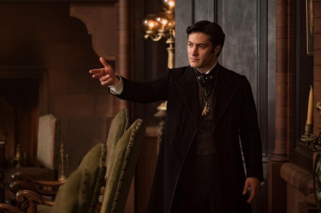 《狂欢命案第一季》剧照第23张图片