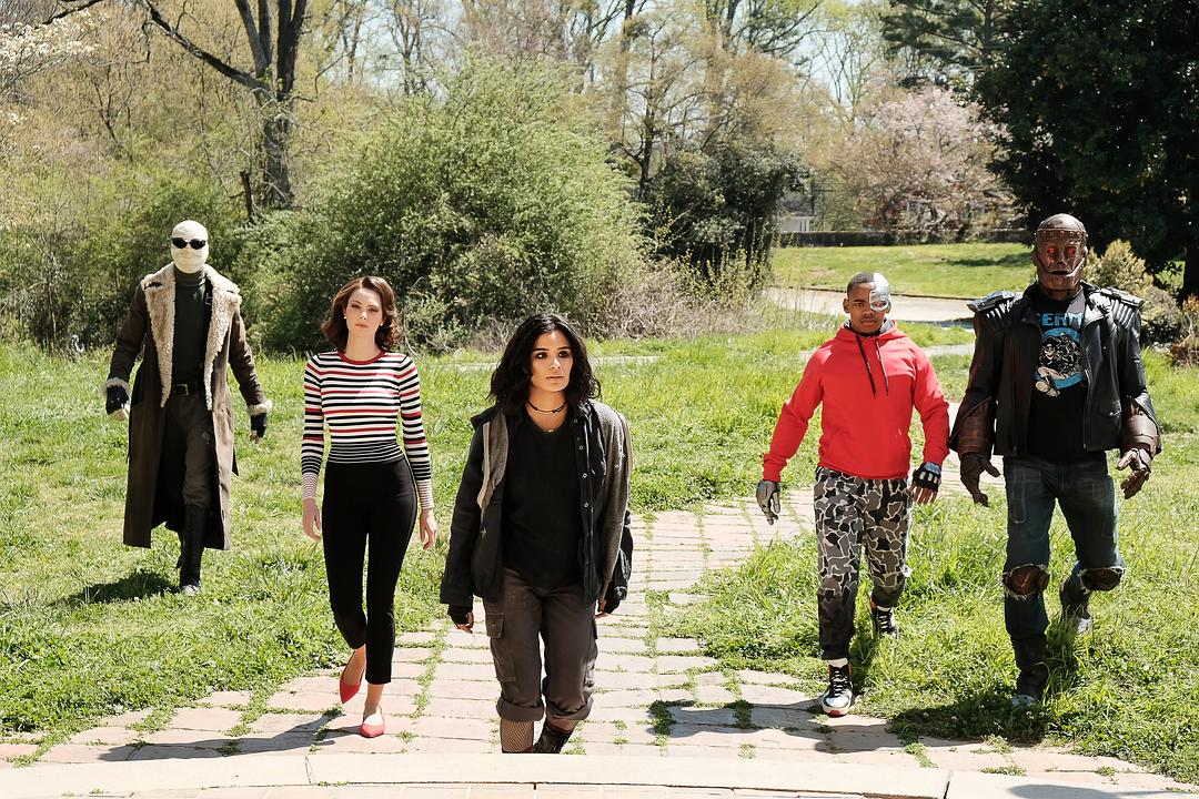 《末日巡逻队第一季》海报第52张图片