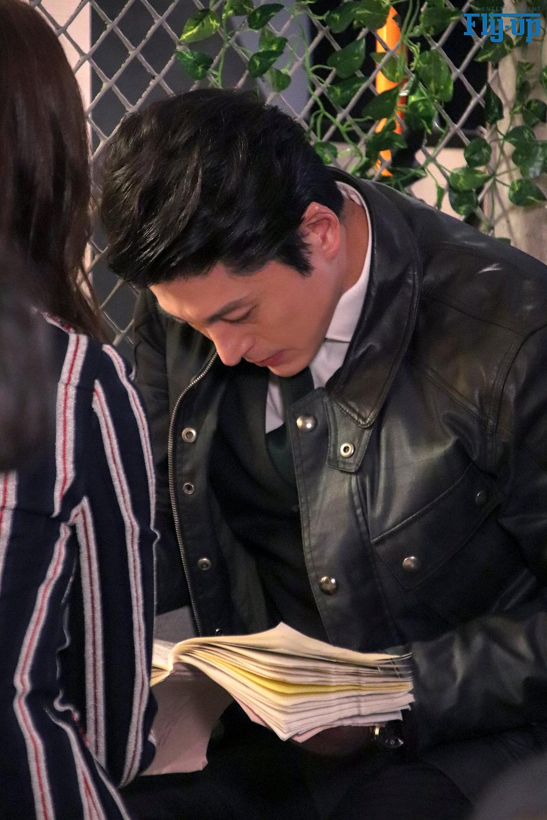 《悲伤时爱你》剧照第32张图片