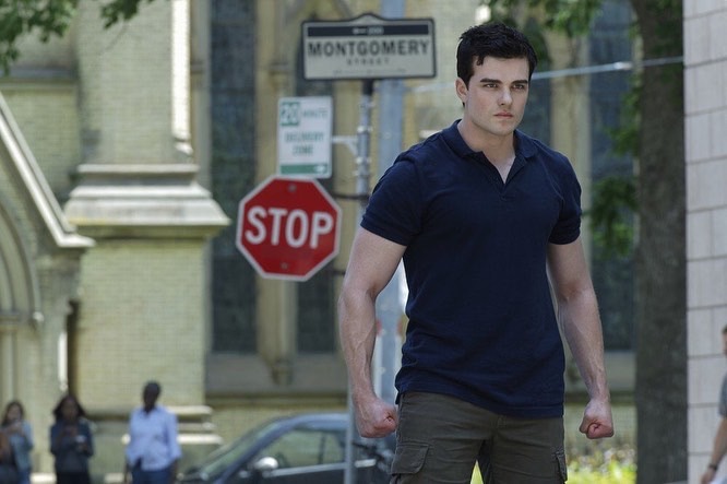 《泰坦第二季》剧照