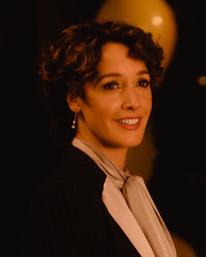 《拉字至上:Q世代第一季》剧照