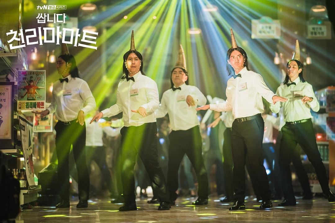 《很便宜，千里马超市》剧照第27张图片